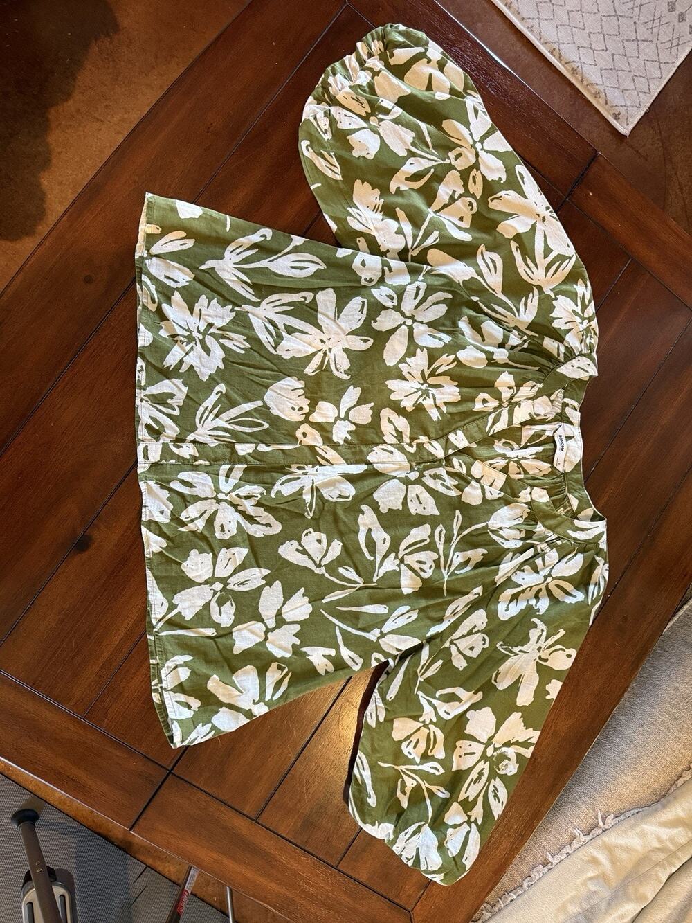 Sonoma Goods For Life Women's XL Green/White Floral V-Neck 3/4 Sleeve Blouse